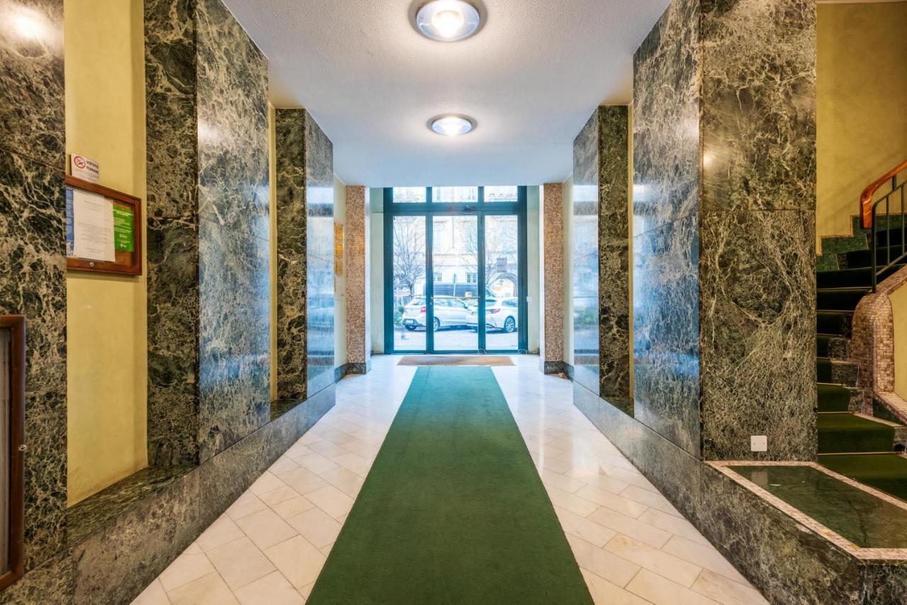 Spacious & Comfortable In Duomo By Easylife Milán